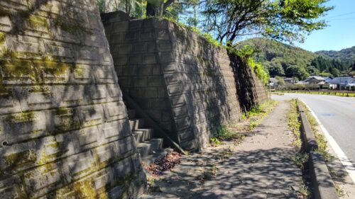 新地山羽黒神社入り口