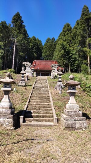 村社鹿島神社参道